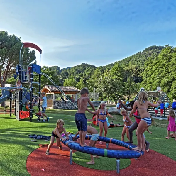 camping-mas-de-la-cam-st-jean-du-gard-lr8c5