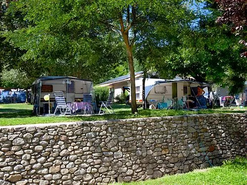camping-mas-de-la-cam-st-jean-du-gard-qout1