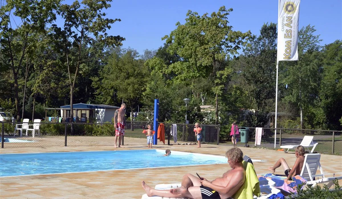 camping-kom-es-an-hengelo-gld-plroo