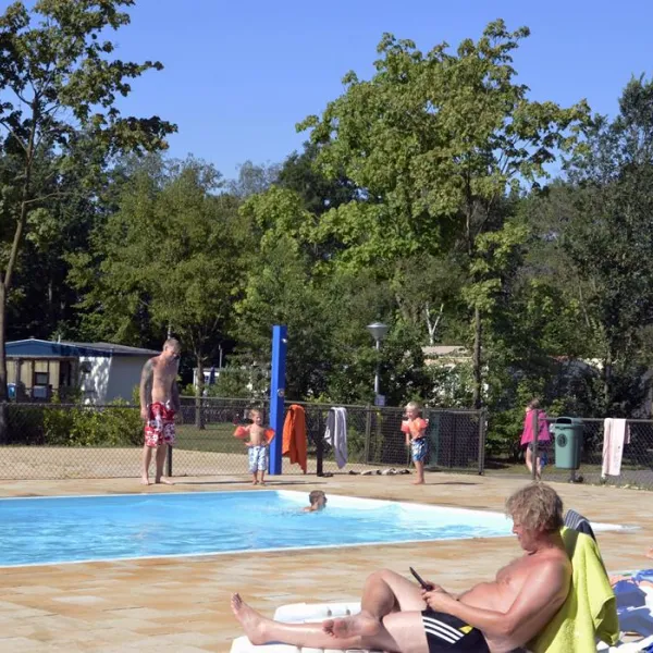 camping-kom-es-an-hengelo-gld-plroo