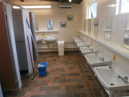 the-camping-caravanning-club-site-oxford-oxford-4xjya