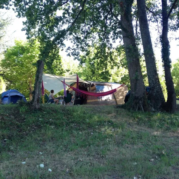 camping-les-ombrages-carlux-jz3da