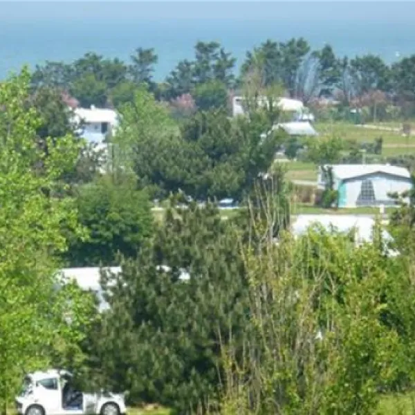 camping-municipal-le-champ-de-course-courseulles-sur-mer-7qtzs