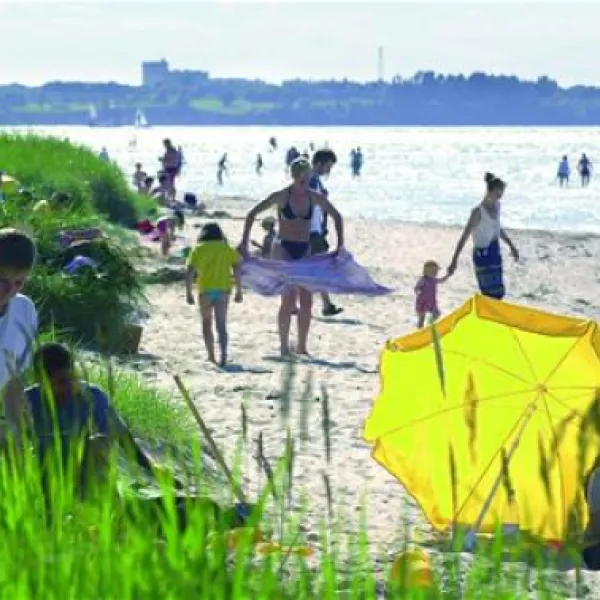 ostseecamp-kliff-stein-bei-laboe-jhhbc