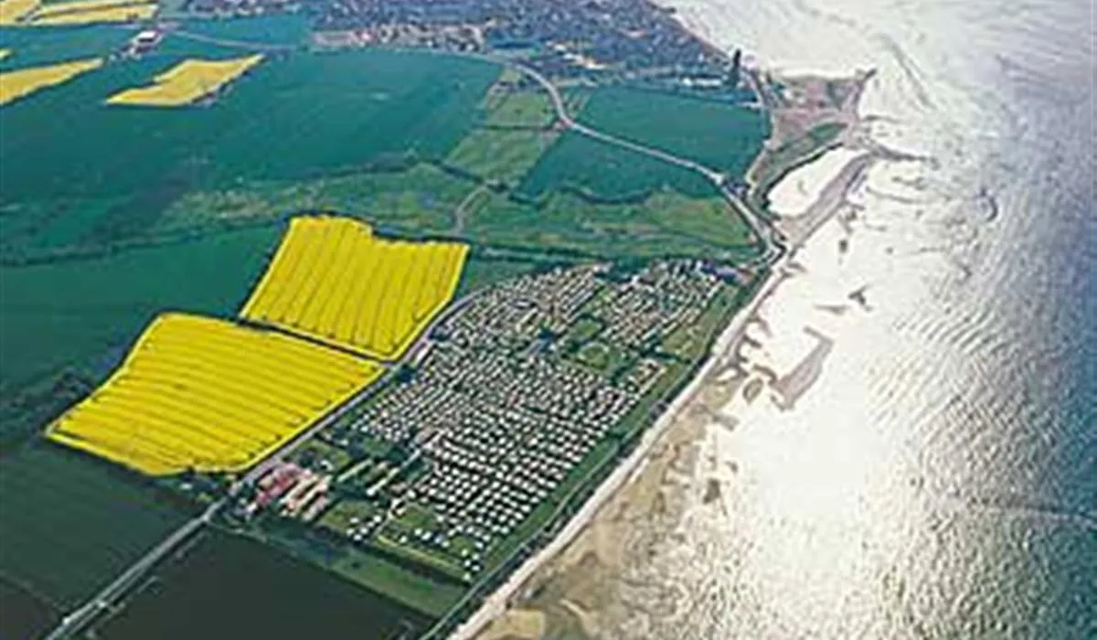 ostseecamp-kliff-stein-bei-laboe-nb9az