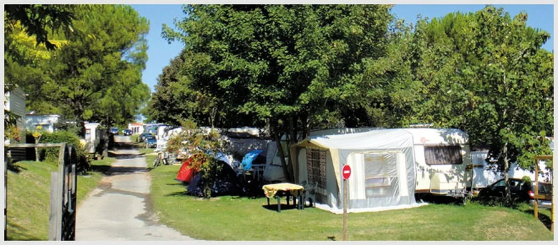 camping-les-ormeaux-saint-palais-sur-mer-6vty4