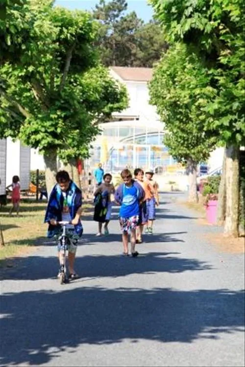 camping-les-flots-blues-la-faute-sur-mer-jejwa
