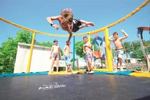 camping-les-flots-blues-la-faute-sur-mer-wtj7j
