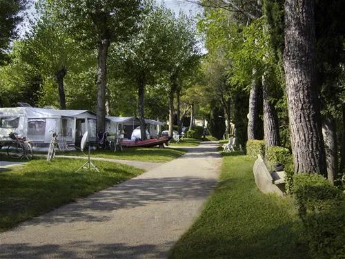 camping-bella-italia-peschiera-del-garda-rdlkj