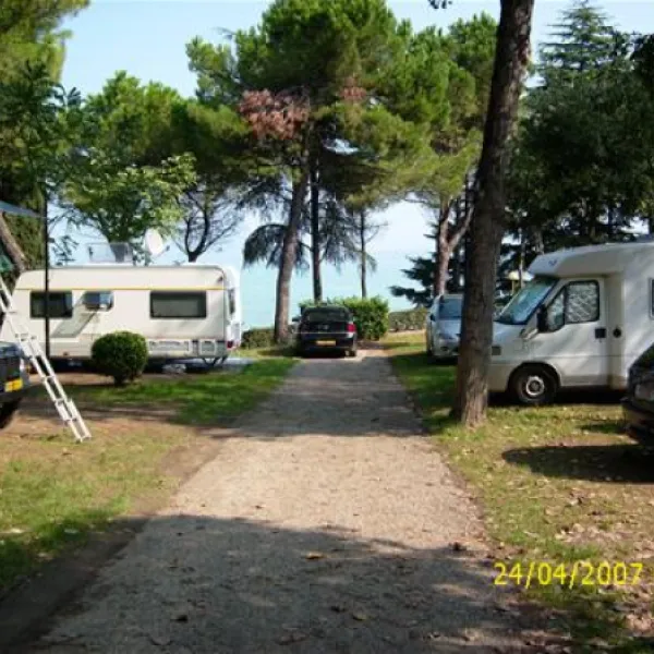 camping-bella-italia-peschiera-del-garda-wcqrx