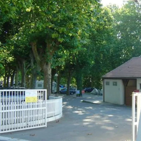 camping-gaston-marchand-st-jean-de-la-ruelle-1gjto