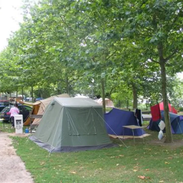 camping-gaston-marchand-st-jean-de-la-ruelle-gnzzy