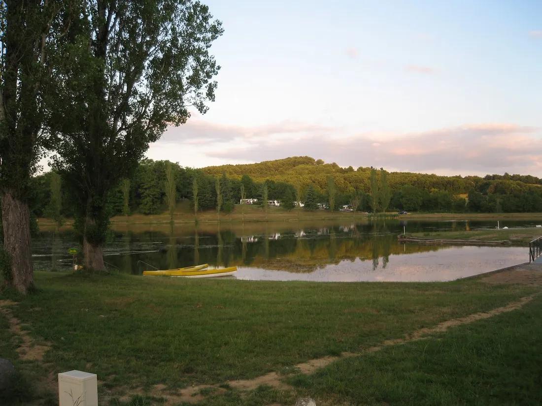 camping-le-lac-de-parisot-parisot-wejal