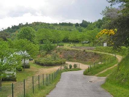 camping-les-roches-ardche-zjj2f