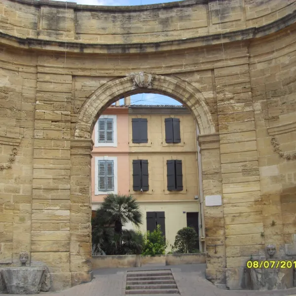 le-vallon-des-cigales-istres-sdv8c