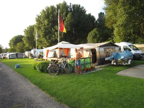 campingplatzrheinblick-monheim-am-rhein-hcfof