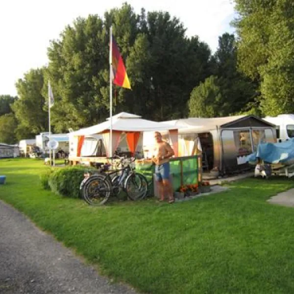campingplatzrheinblick-monheim-am-rhein-hcfof