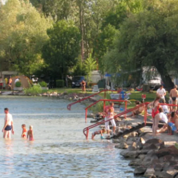 yacht-camping-balatonalmdi-jsbgb