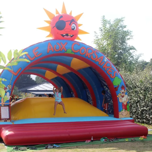 flower-camping-longchamp-st-lunaire-bzucs