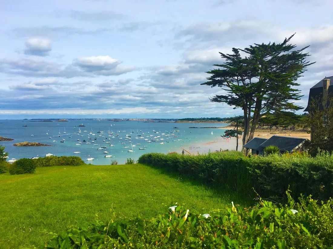 flower-camping-longchamp-st-lunaire-km1je