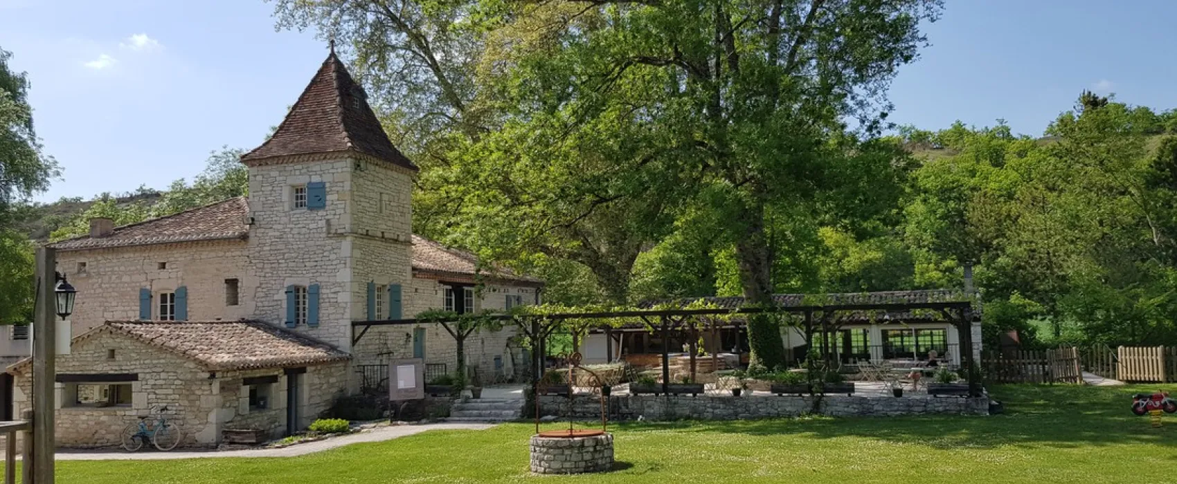 Camping Des Arcades  