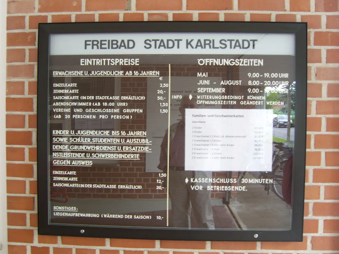 camping-karlstadt-am-schwimmbad-karlstadt-3zk6a