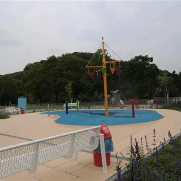 camping-karlstadt-am-schwimmbad-karlstadt-oqfqw