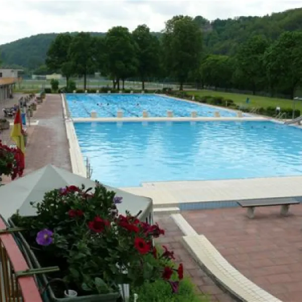 camping-karlstadt-am-schwimmbad-karlstadt-zktbl