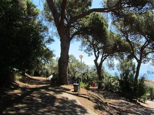 camping-chateau-de-barbicaggia-ajaccio-4herk