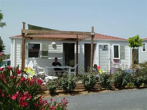 camping-le-mas-des-lavandes-serignan-mtv8a