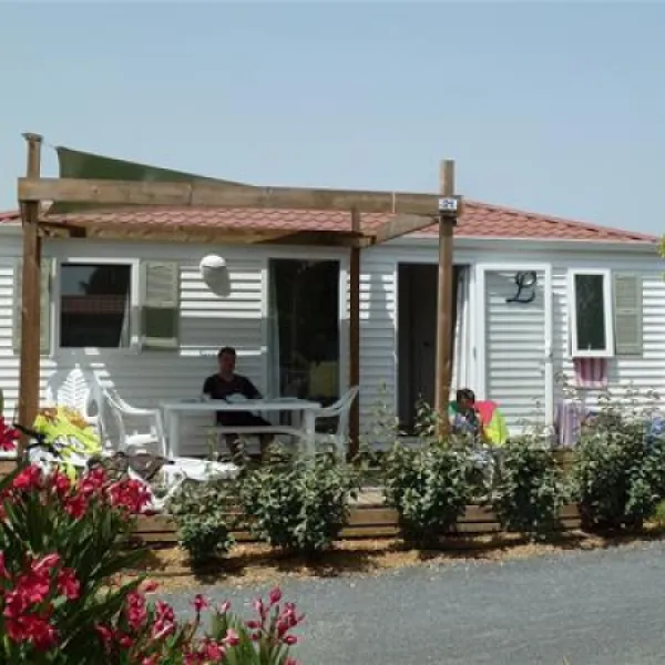 camping-le-mas-des-lavandes-serignan-mtv8a