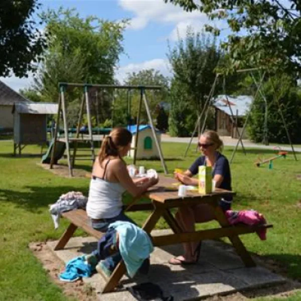 camping-les-pommiers-saintsylvestre-de-cormeilles-15jis