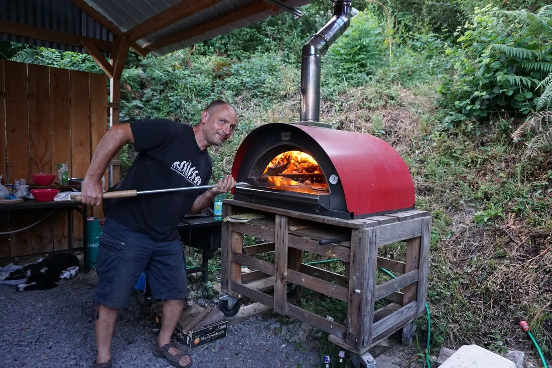 camping-aire-naturelle-domaine-le-peyral-la-salvetat-bdome