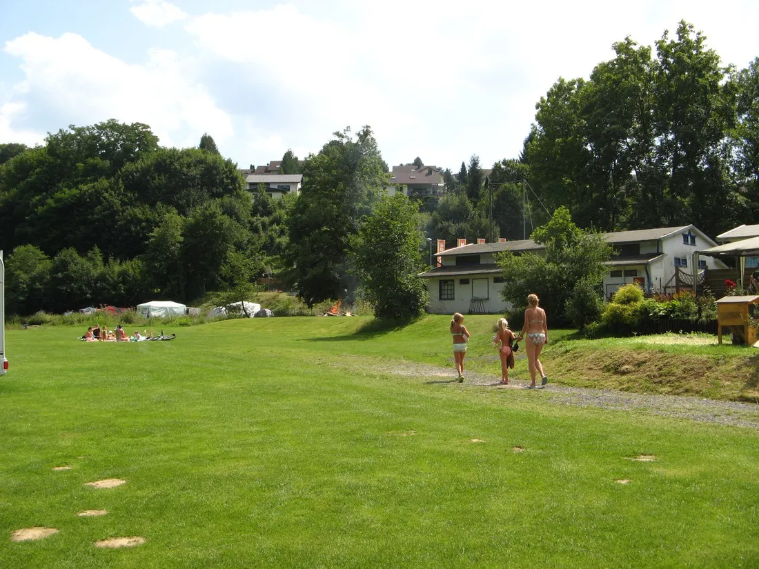 camping-am-strandbad-waldbreitbach-nrl9b
