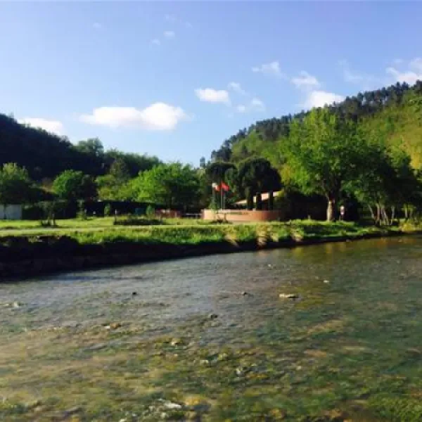 camping-la-bernede-rennes-les-bains-4z7ip