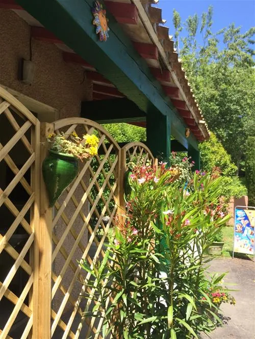 camping-la-bernede-rennes-les-bains-aczz1