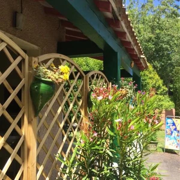 camping-la-bernede-rennes-les-bains-aczz1