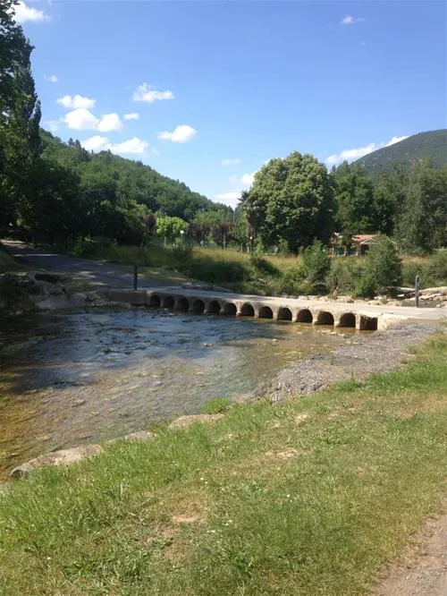 camping-la-bernede-rennes-les-bains-xuhbg