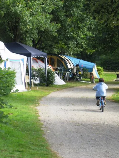 camping-du-lac-de-mondon-cromac-h68lw