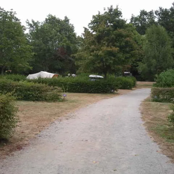 camping-du-lac-de-mondon-cromac-md8no