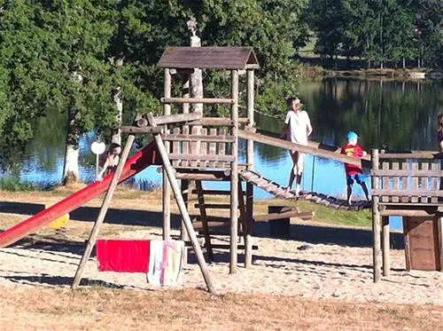 camping-du-lac-de-mondon-cromac-pkmby