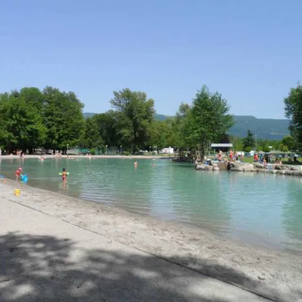 camping-vivacamp-le-colombier-ain-6rkqs