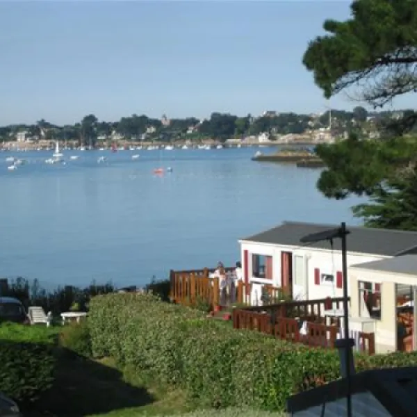 camping-les-chevrets-st-coulomb-imjf8