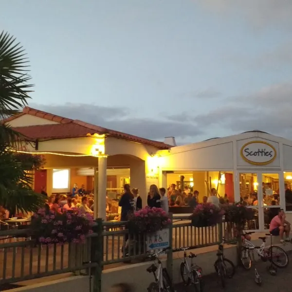 camping-domaine-le-pas-opton-le-fenouiller-lyzw8