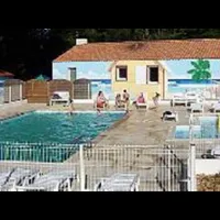 Camping Le Pont Rouge Et Les Vignes