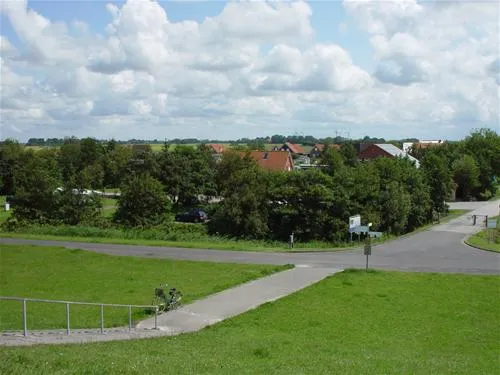 camping-am-deich-nordsee-krummhrnupleward-cqbel