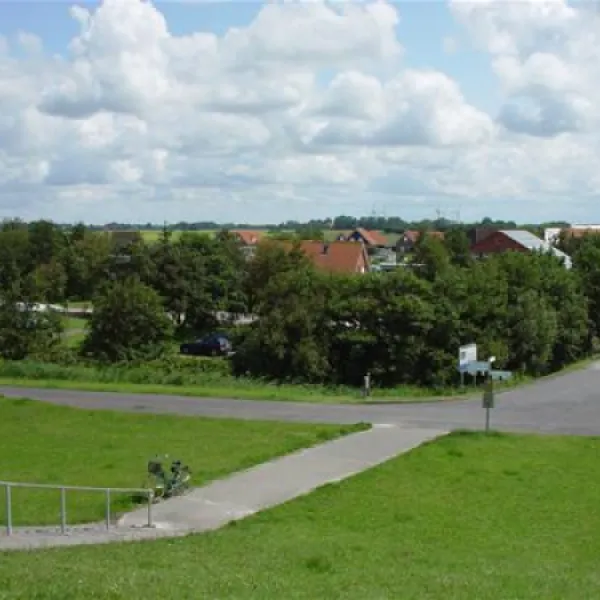 camping-am-deich-nordsee-krummhrnupleward-cqbel