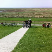 camping-am-deich-nordsee-krummhrnupleward-hi0wq