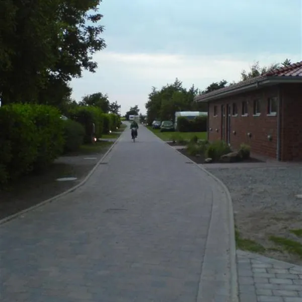 camping-am-deich-nordsee-krummhrnupleward-kqd4x