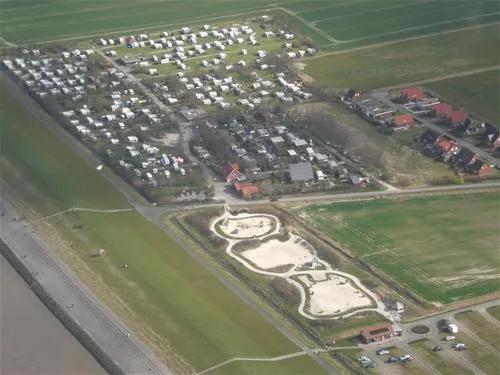 camping-am-deich-nordsee-krummhrnupleward-nyl5g